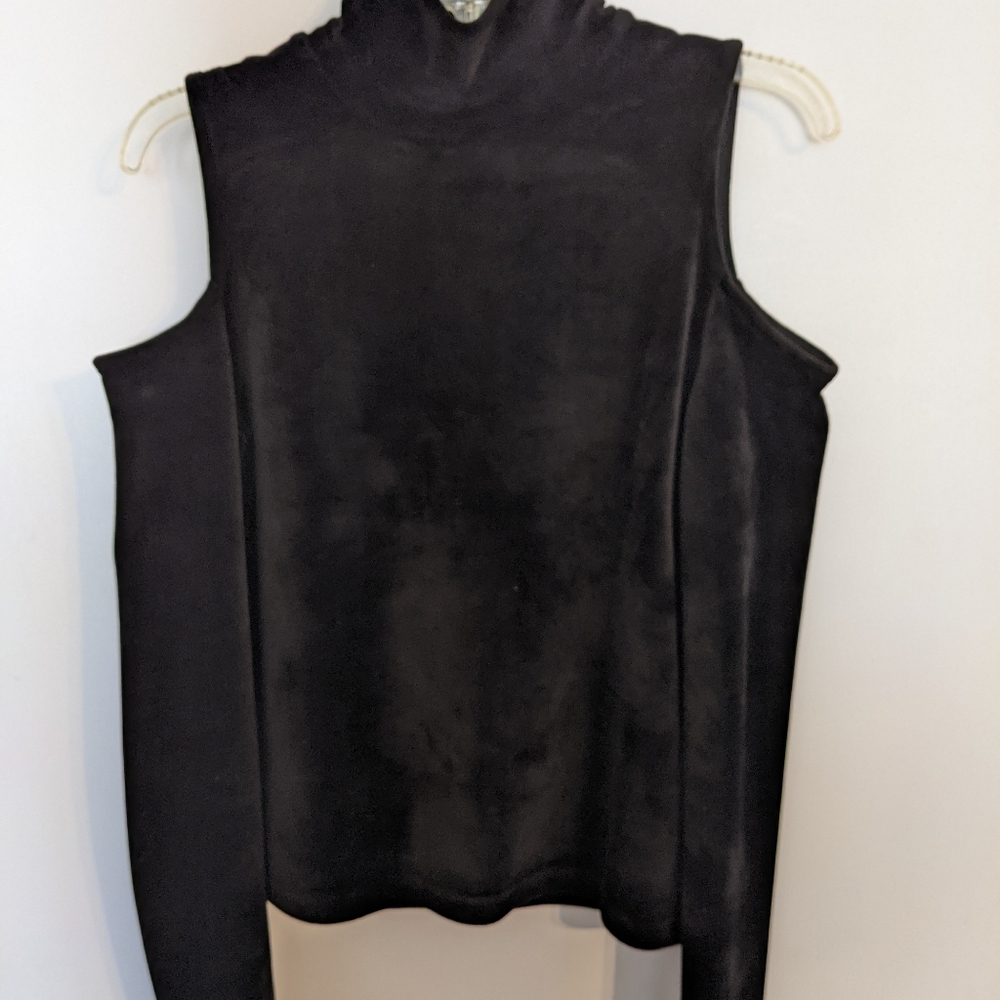 Zara - Cold Shoulder - velvet